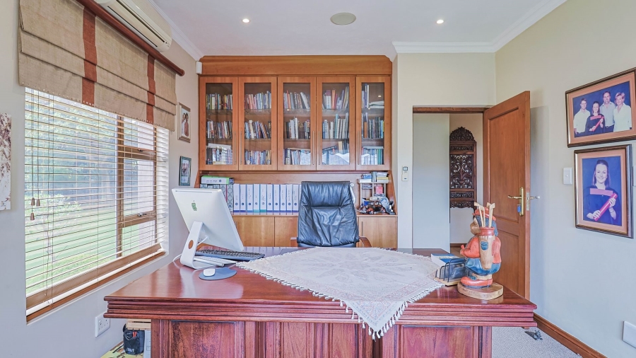 5 Bedroom Property for Sale in Birdwood Estate North West